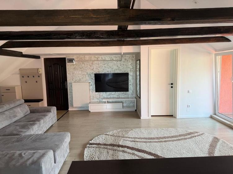 Apartament cu 3 camere semidecomandat în Dosu Bricii