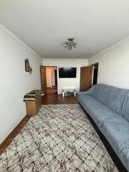 Apartament cu 4 camere decomandat în Dristor