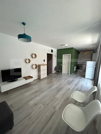 Apartament cu 2 camere semidecomandat, mobilat în Semicentral