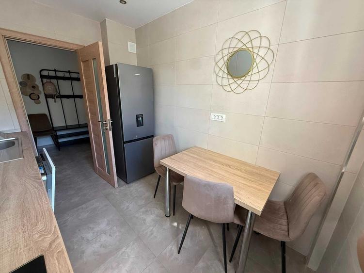 Apartament cu 2 camere semidecomandat în Colentina