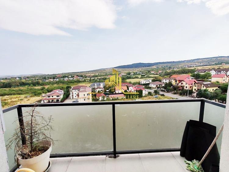 Apartament cu 3 camere semidecomandat, mobilat în Bună Ziua