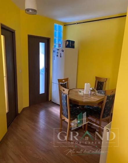 Apartament cu 2 camere semidecomandat, mobilat în Iris