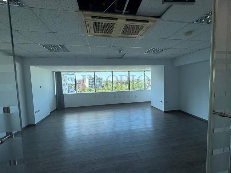 Birou, de 310 mp, în Băneasa