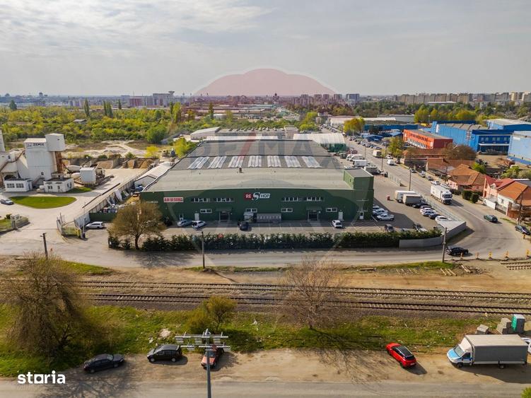 Spațiu comercial, de 1,271 mp, în Nord