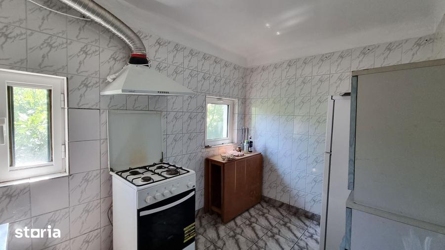 Apartament cu 5 camere în Armeneasca