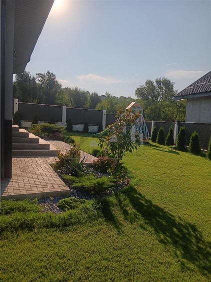 Barnova VILA LUX in spatele Primariei zona exclusivista cu p - 3