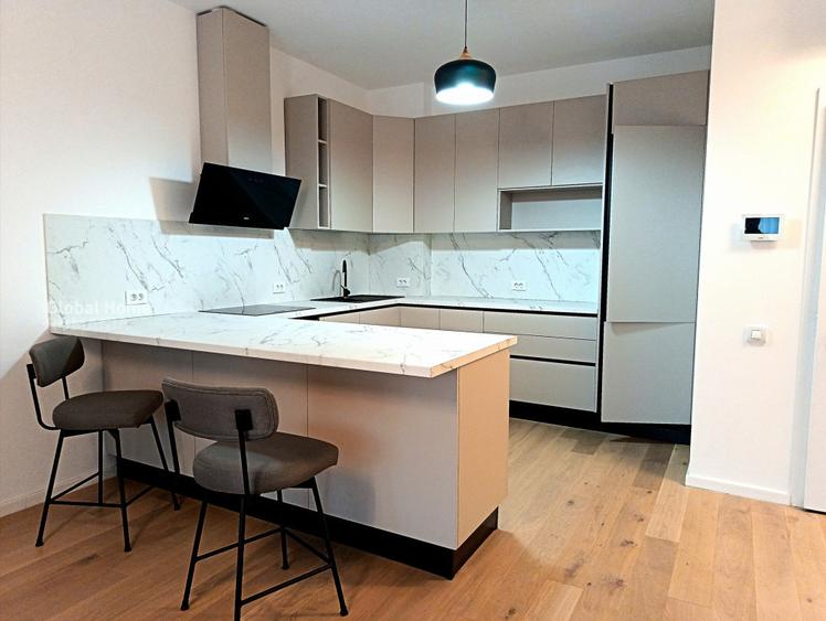 Apartament cu 2 camere semidecomandat, mobilat în Domenii
