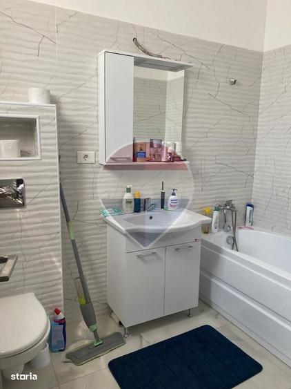 Casa de inchiriat Comuna Berceni, Str. Miorita | 4 camere | 800 - 11