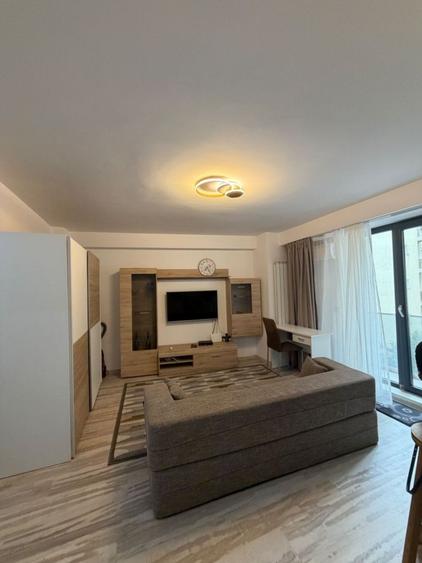 Apartament cu 2 camere semidecomandat, mobilat în Nordului