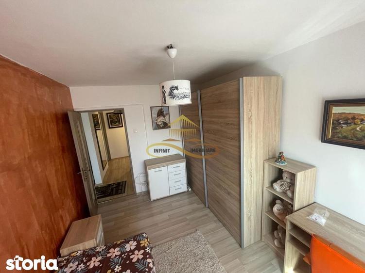 Apartament cu 3 camere decomandat în Bistrița Lac