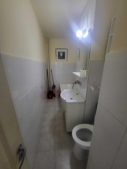 Apartament cu 2 camere semidecomandat în Spitalul Județean