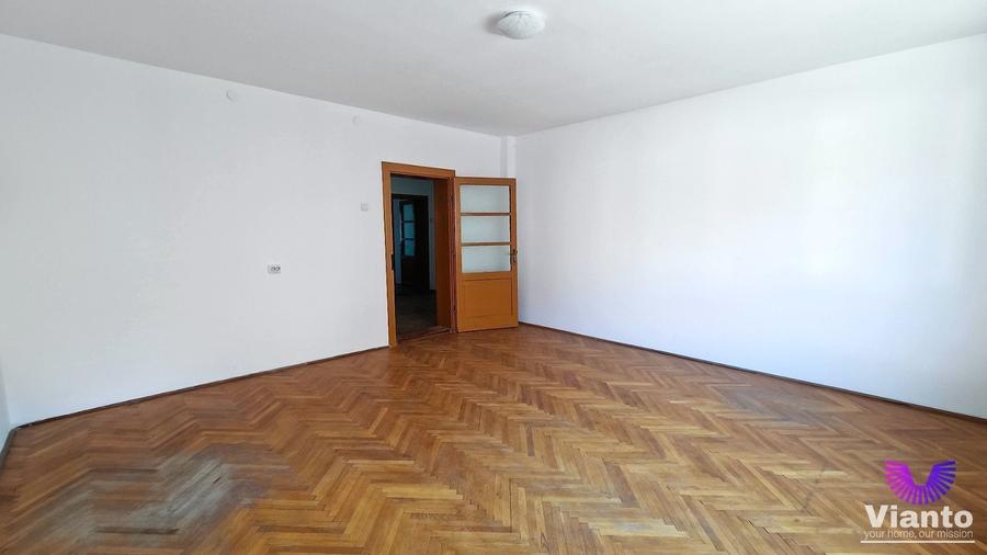 Duplex cu 5 camere cu Canalizare în Trei Stejari