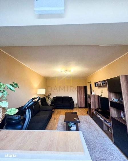 Apartament cu 3 camere decomandat, mobilat în Berceni
