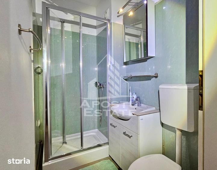 Apartament cu 4 camere decomandat în Central