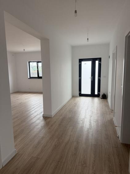 Casă cu 3 camere în Miroslava