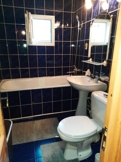 Apartament cu 2 camere decomandat în Calarași 4