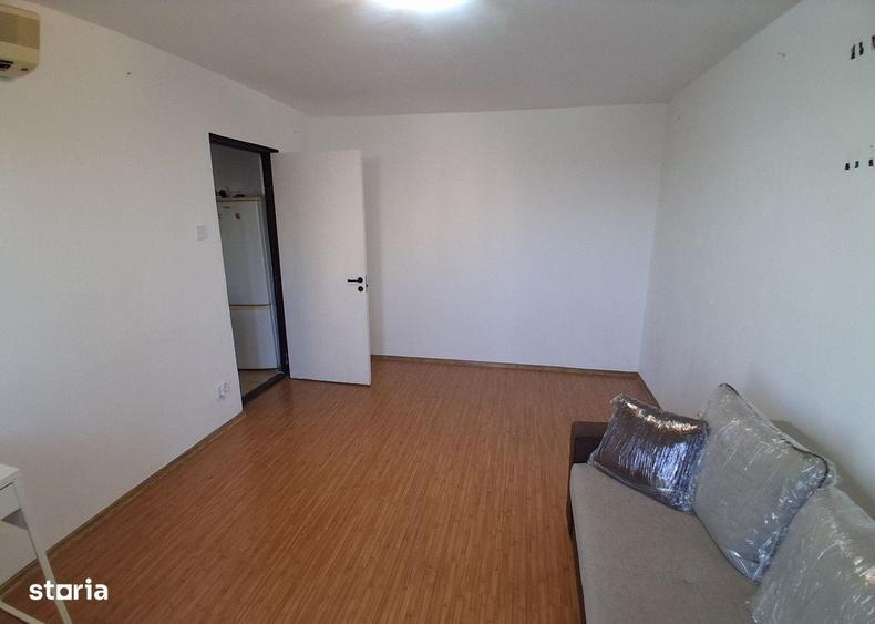 Apartament 2 camere, decomandat, metrou, Lujerului - 1