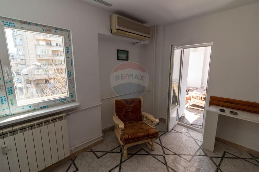 Apartament cu 3 camere de inchiriat in zona Unirii, Corneliu Coposu 7 - 18
