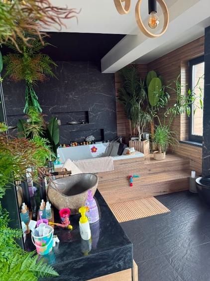 Casă individuală cu 5 camere cu Teren 500 Mp în Geamăna