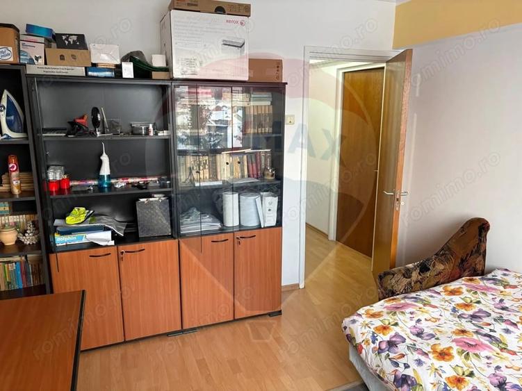 Apartament cu 4 camere decomandat, mobilat în Centrul Civic