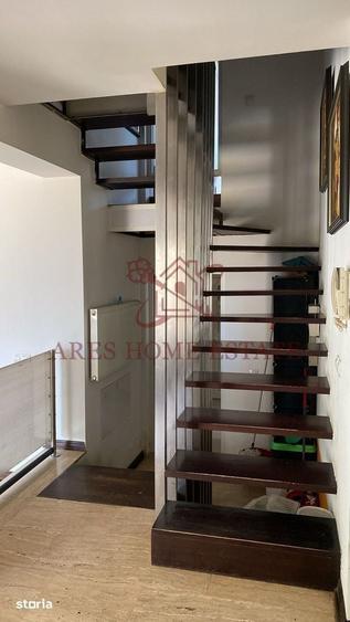 Casă individuală cu 6 camere cu Teren 1753 Mp în Dumbrăvița