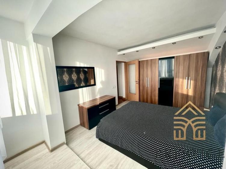Apartament cu 3 camere, mobilat în Dacia