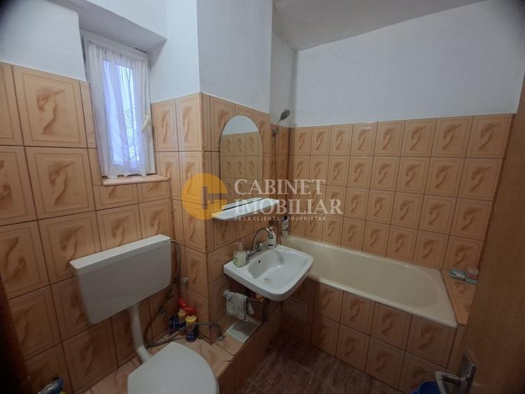 Apartament cu 4 camere decomandat, mobilat în Mircea cel Bătrân