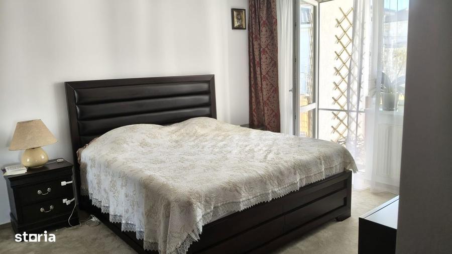 Apartament cu 3 camere decomandat, mobilat în Podu Roș
