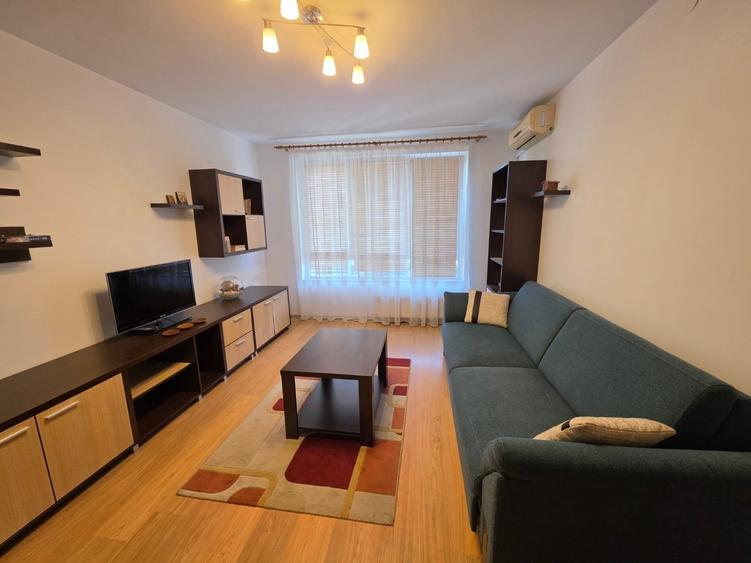 Apartament cu 3 camere decomandat în 1 Decembrie 1918