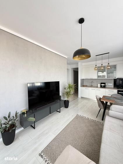 Apartament cu 3 camere în Apărătorii Patriei