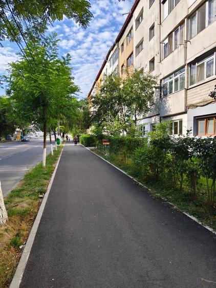 Apartament cu 2 camere decomandat în Petros