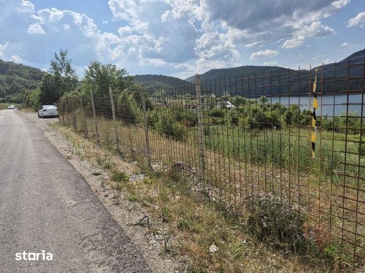 Teren de 1400 mp, în Teliucu Inferior