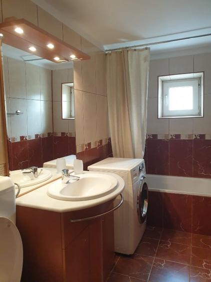Apartament cu 4 camere, mobilat în Nerva Traian
