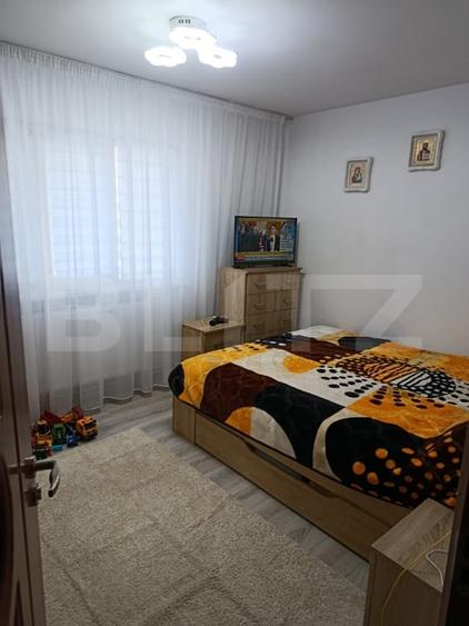 Apartament 3 camere, 67 mp, zona George Enescu - 2