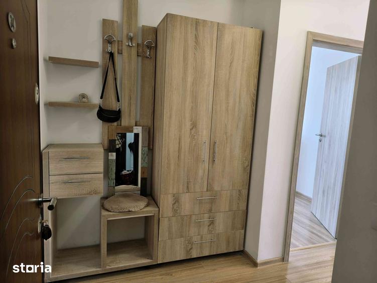 Apartament cu 2 camere decomandat în Tractorul