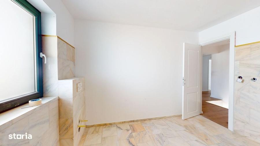 Casă cu 4 camere în Central