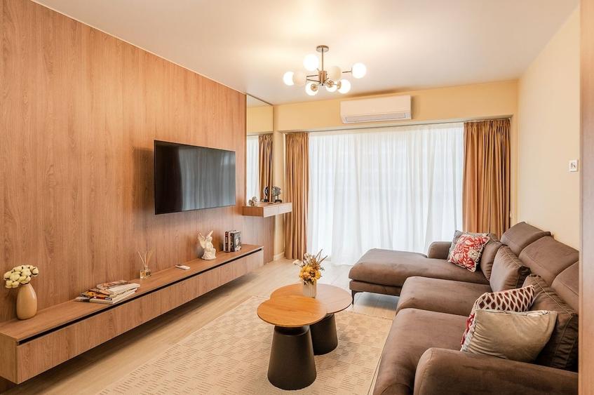 Apartament cu 3 camere decomandat în Mamaia-Sat