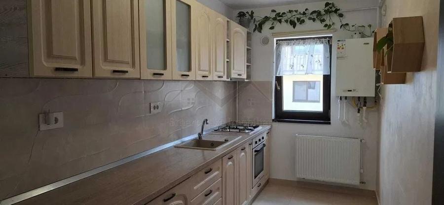 Apartament cu 3 camere în Popas Păcurari