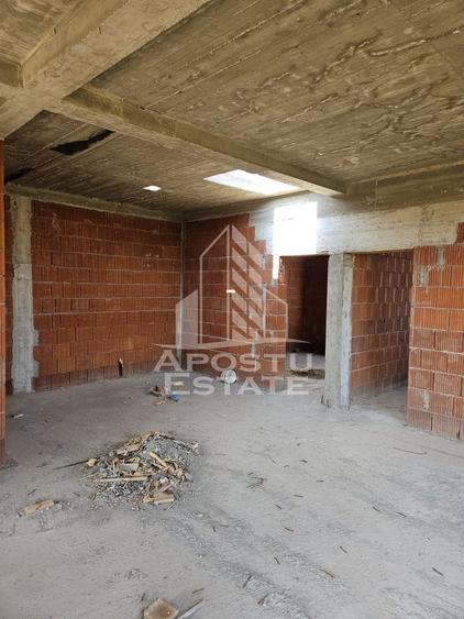 Duplex cu 8 camere cu Canalizare în Exterior Nord