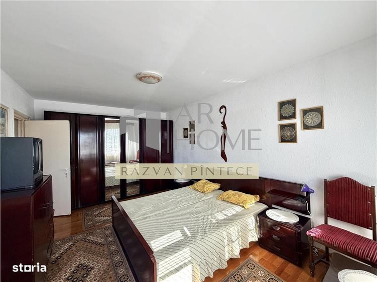 Apartament cu 3 camere decomandat în Bănești