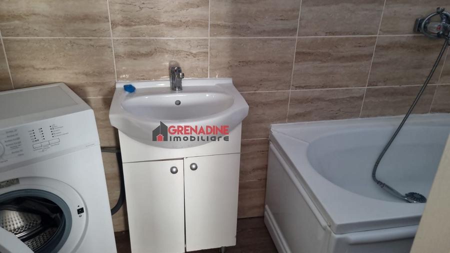 Apartament cu 2 camere semidecomandat în Centrul Istoric
