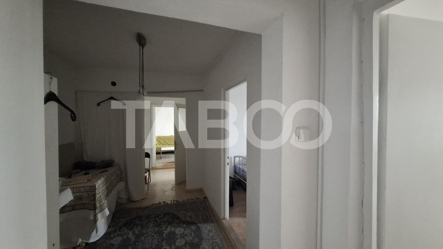 Apartament cu 3 camere decomandat, mobilat în Mihai Viteazul