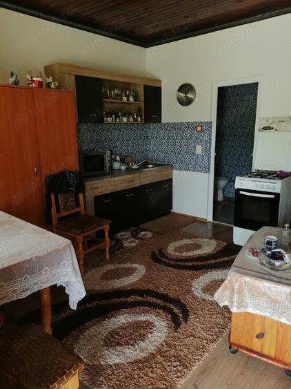 Casă cu 6 camere în Ibănești