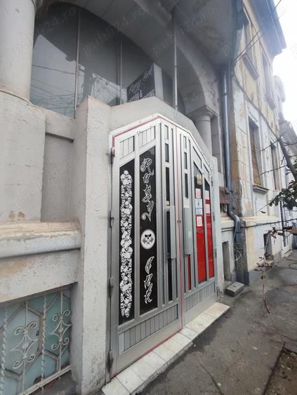 Spațiu comercial, de 180 mp, în Central