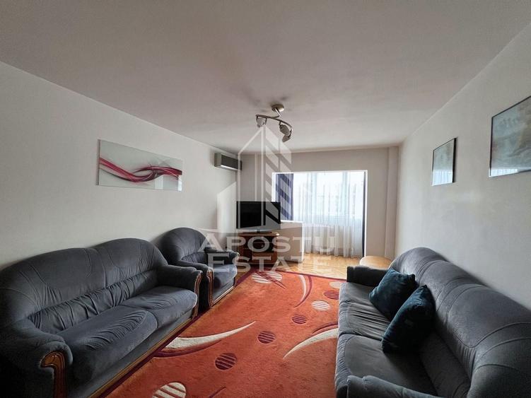 Apartament cu 3 camere decomandat, mobilat în Torontalului