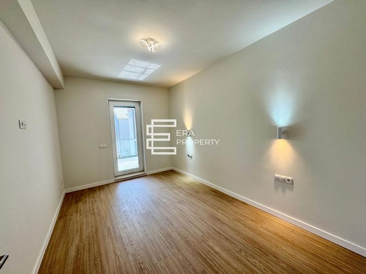 Apartament cu 3 camere decomandat în Cristian