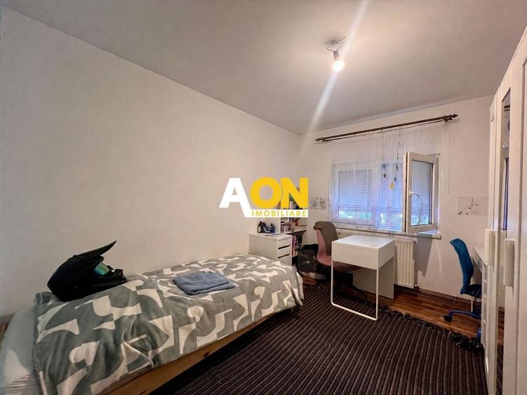 Apartament cu 3 camere decomandat, mobilat în Cetate