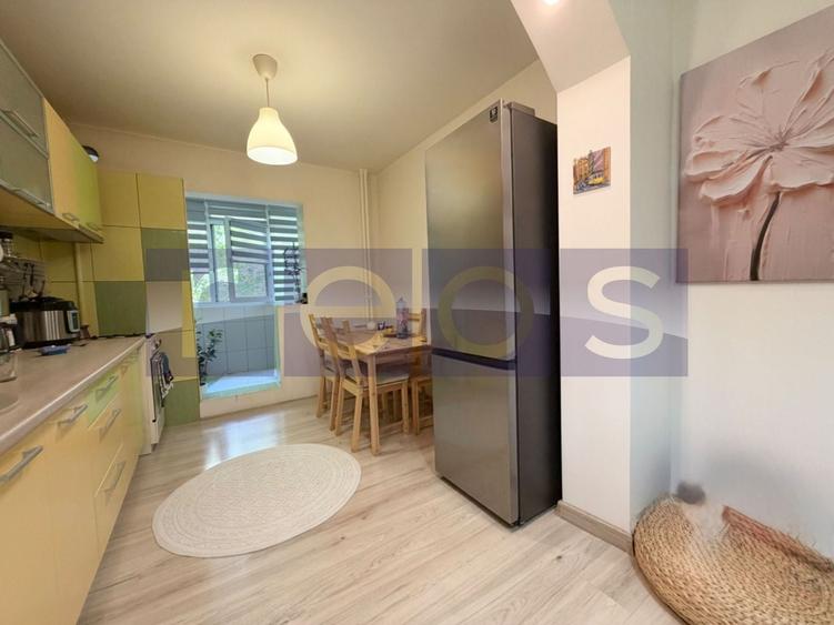 Apartament cu 3 camere decomandat, mobilat în Crângași