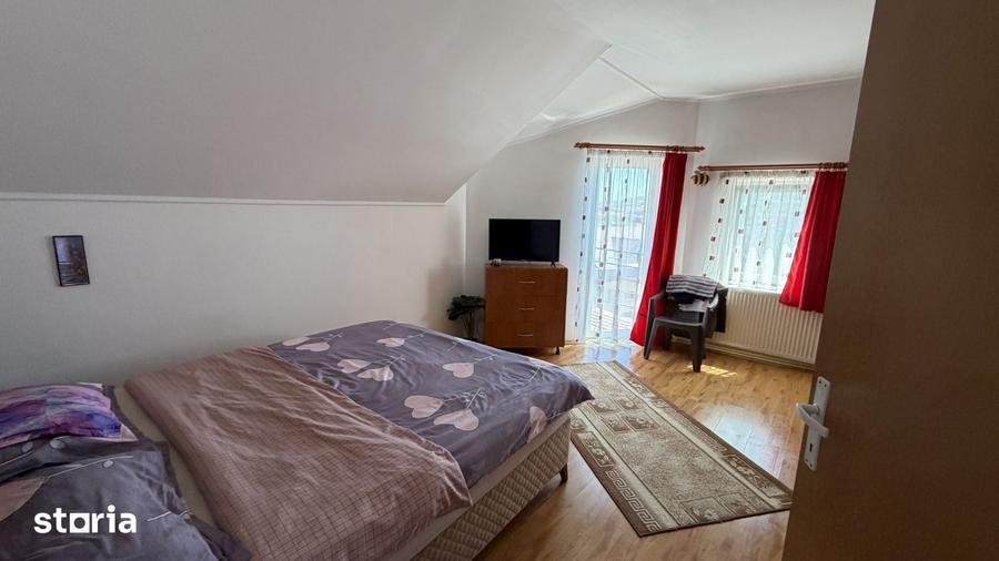 Casă cu 4 camere cu Teren 106 Mp în Central