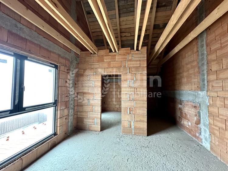 Duplex cu 6 camere cu Garaj în Sălicea